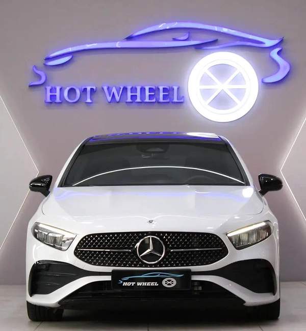 MB A220 //2023 // Diesel // Almost New