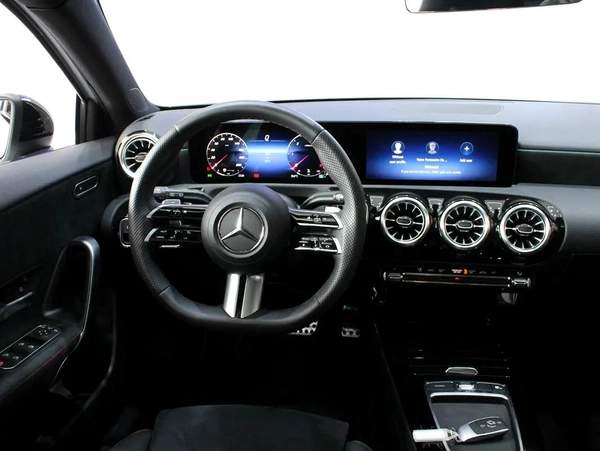 MB A220 //2023 // Diesel // Almost New