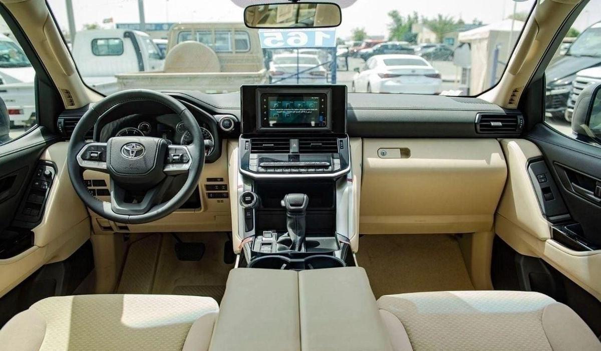 Toyota Land Cruiser LC300 GXR 3.3D AT MY2025 – BLACK-12-12