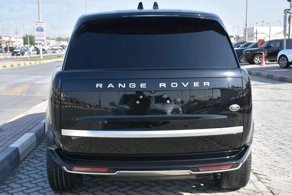 LAND ROVER RANGE ROVER SE 2023 | BLACK