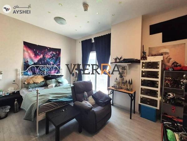 Mazaya 15, Queue Point, Liwan, Dubai