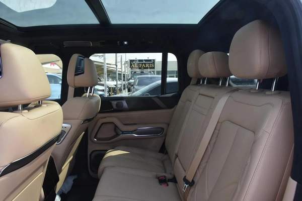 BYD LEOPARD 8 SEVEN SEATS 2025 | SILVER