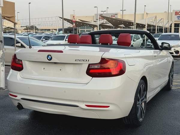 بى إم دبليو 220I موديل 2016 خليجى صبغ الوكاله مفتاحين الوكاله