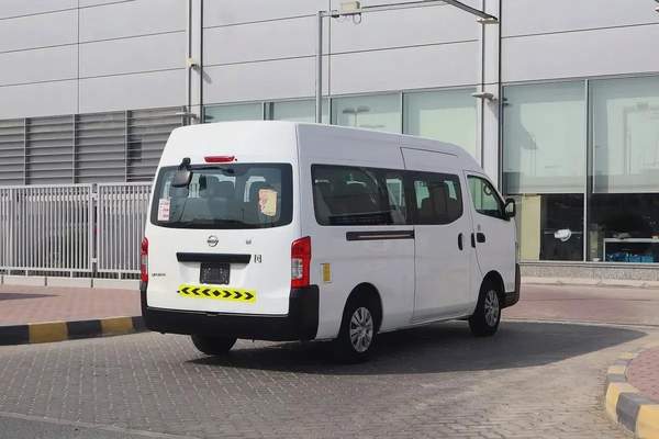 Nissan Urvan High Roof Passenger 2021 Model – GCC Spec