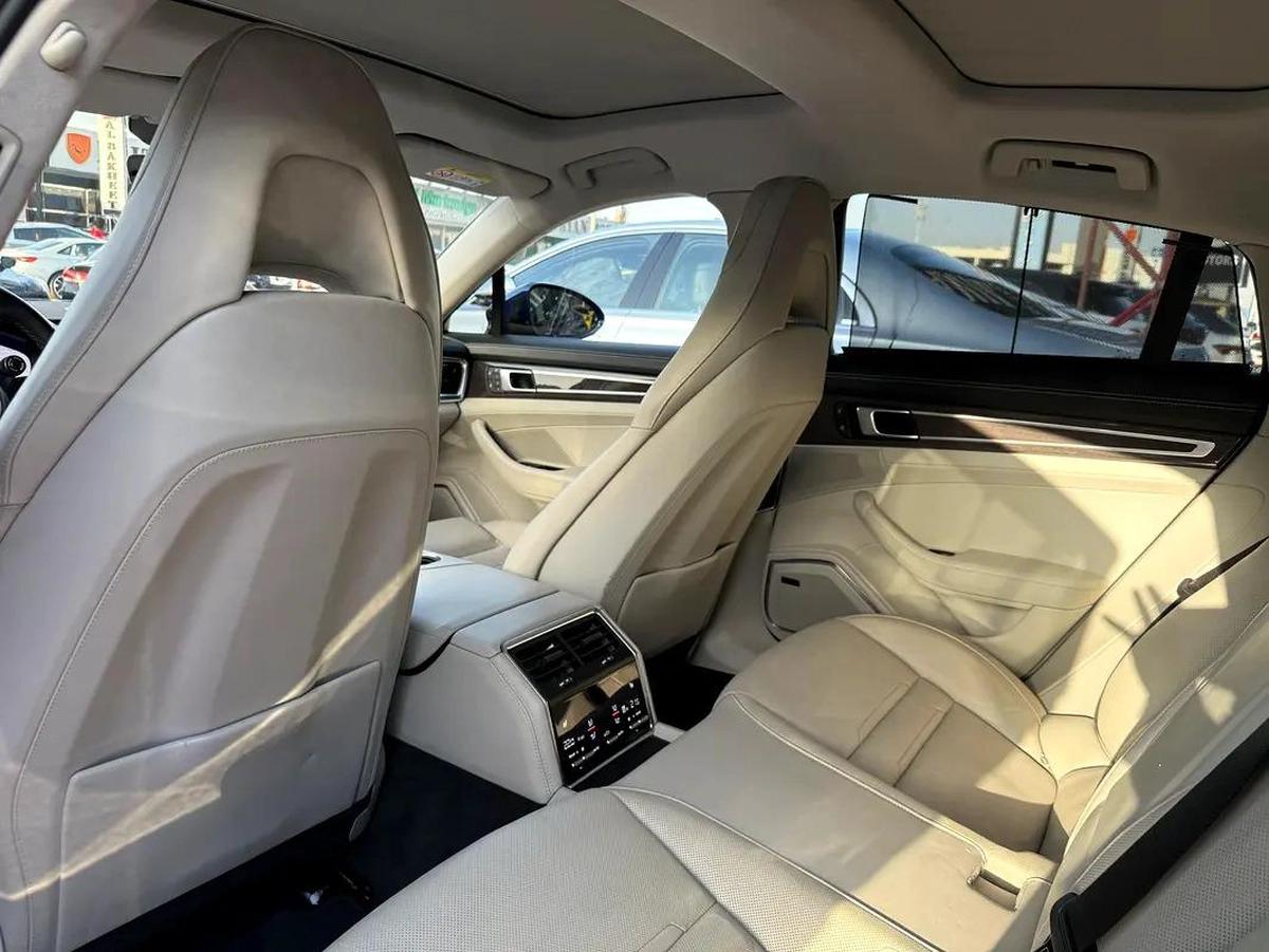 Porsche Panamera 2022 GCC Specs-1-1