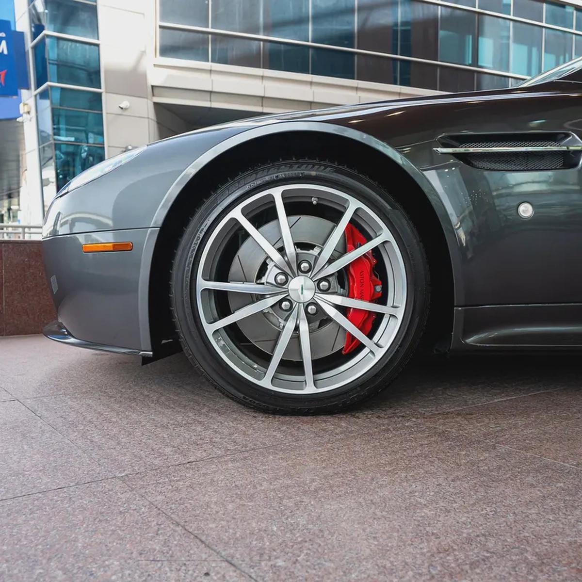 2016 Aston Martin Vantage V8 S ( CONVERTIBLE ) DONE ONLY 500KM-12-12