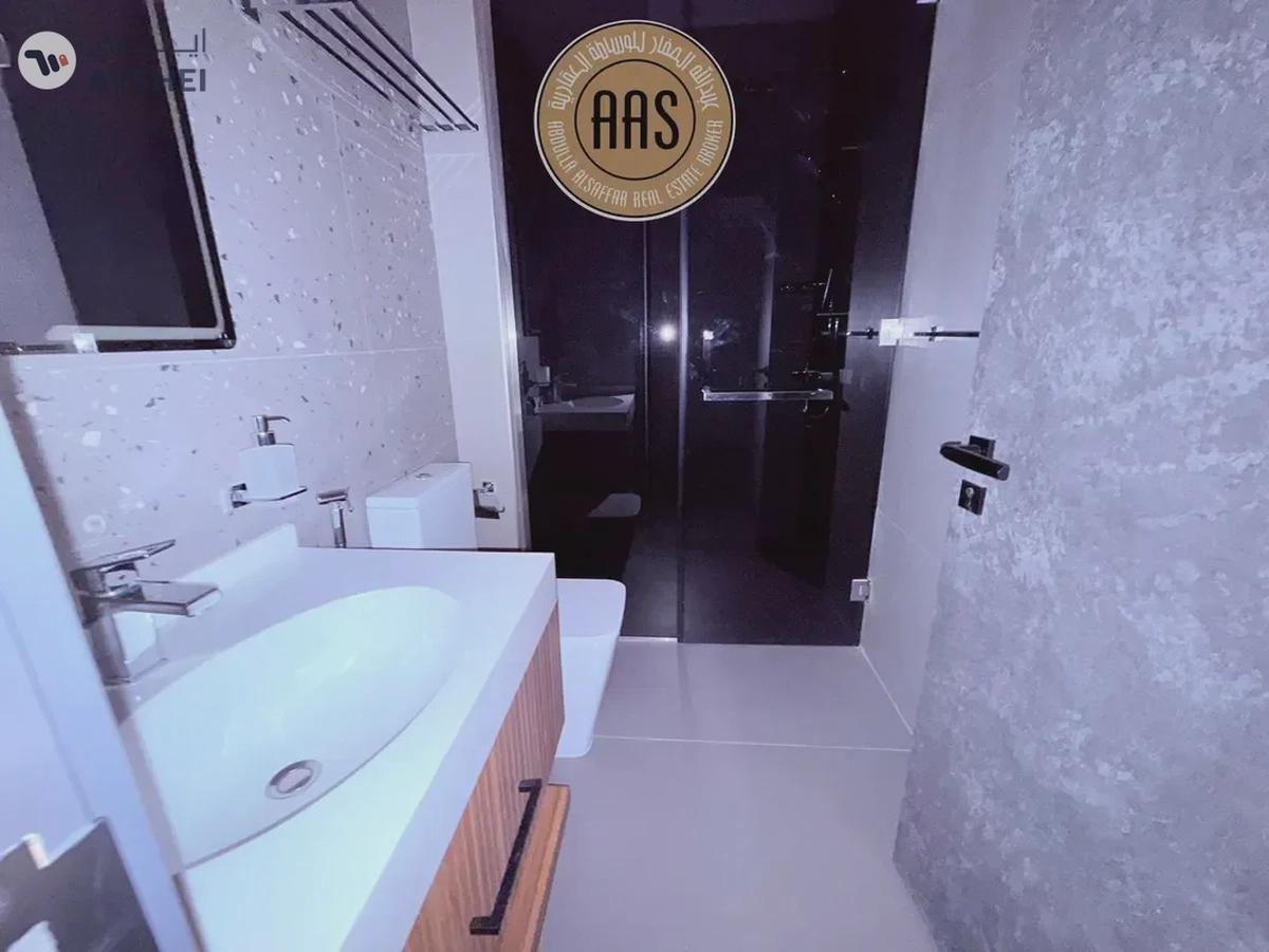 SPACIOUS 2BHK WITH FULLY FURNISHED+MAID ROOM CLOSE TO METRO IN JLT DUBAI-10-10