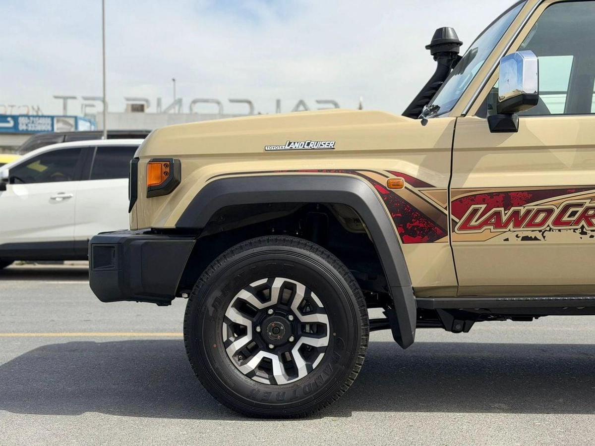 Toyota Land Cruiser 70 Toyota Land Cruiser LC 76 Petrol 4.0L Full Option Automatic Model 2025 Omani Specifications-11-11