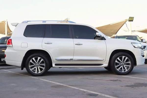 Toyota Land Cruiser 2016 VXR Full Option
