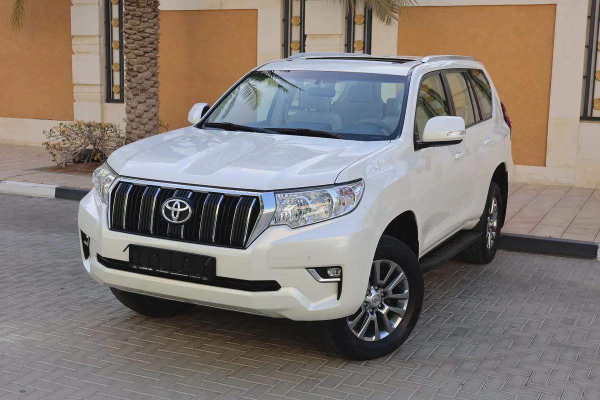 TOYOTA PRADO GXR - GCC SPECS - ORIGINAL PAINT - UNDER WARRANTY - FULL SERVICE HISTORY --0-0