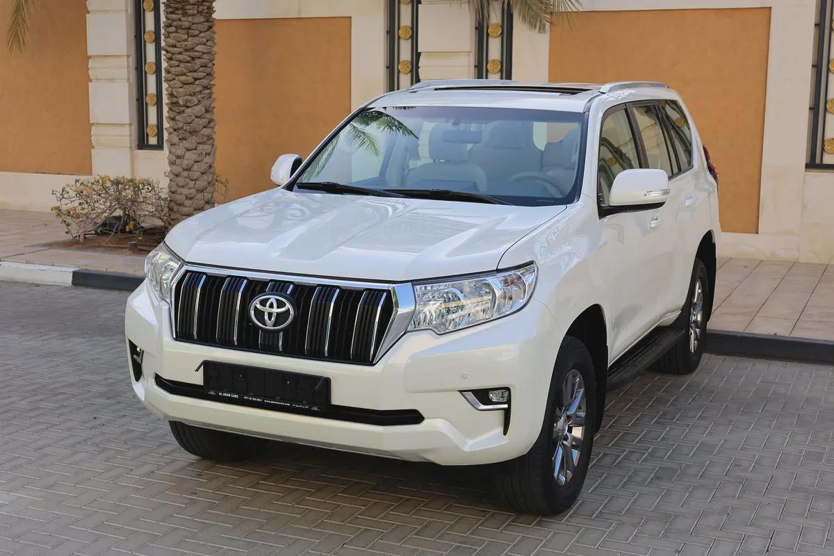 TOYOTA PRADO GXR - GCC SPECS - ORIGINAL PAINT - UNDER WARRANTY - FULL SERVICE HISTORY --2-2