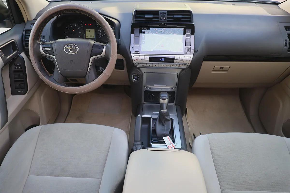 TOYOTA PRADO GXR - GCC SPECS - ORIGINAL PAINT - UNDER WARRANTY - FULL SERVICE HISTORY --14-14