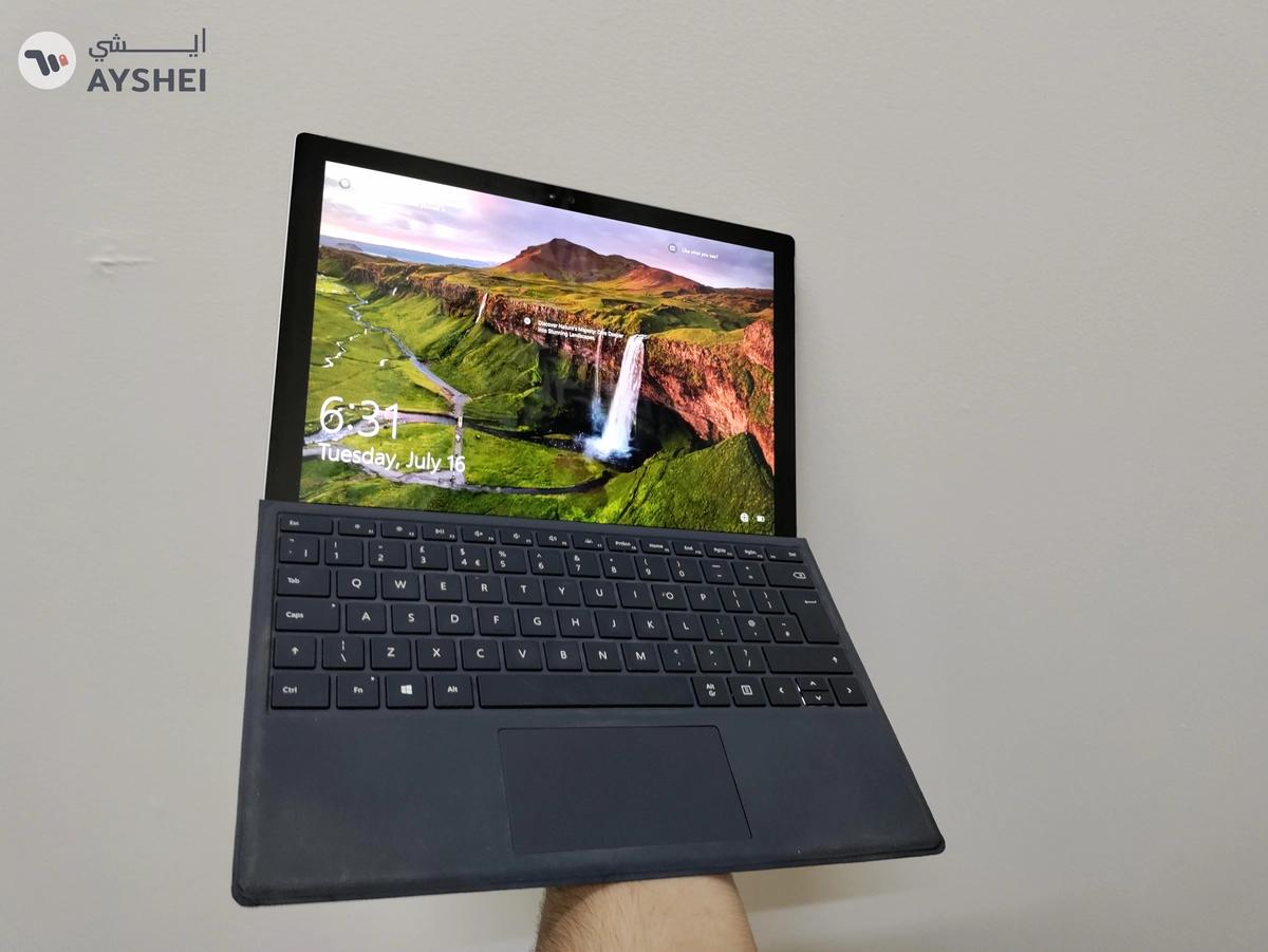 Microsoft Surface Pro5-0-0