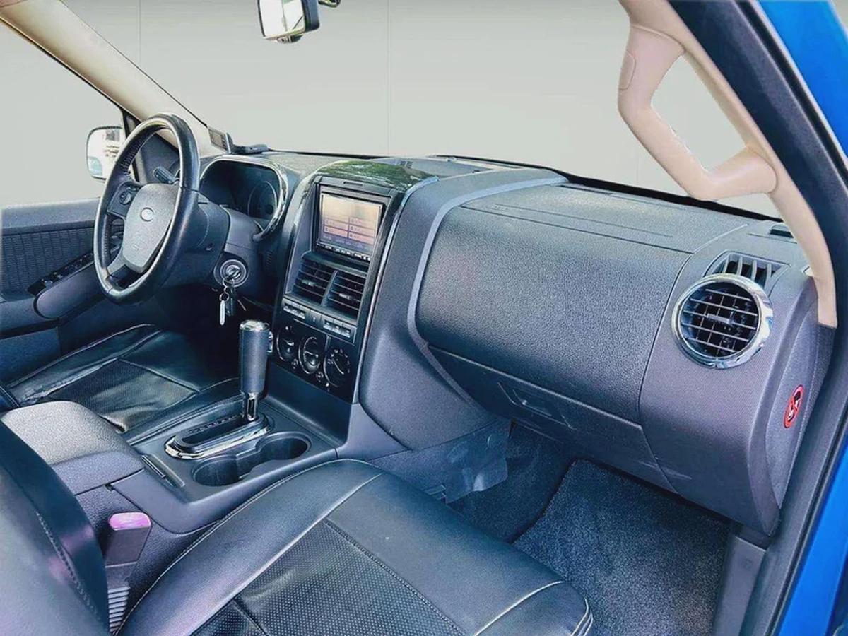 FORD EXPLORER XLT - 2010 - CLEAN CAR FRESH JAPAN IMPORT-10-10