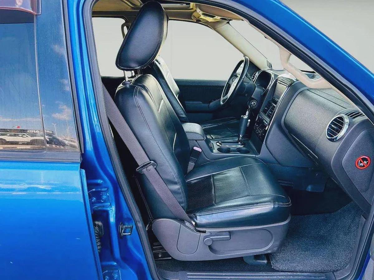 FORD EXPLORER XLT - 2010 - CLEAN CAR FRESH JAPAN IMPORT-11-11