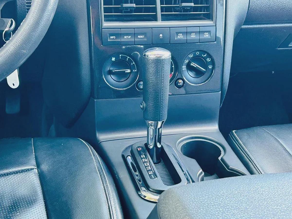 FORD EXPLORER XLT - 2010 - CLEAN CAR FRESH JAPAN IMPORT-16-16