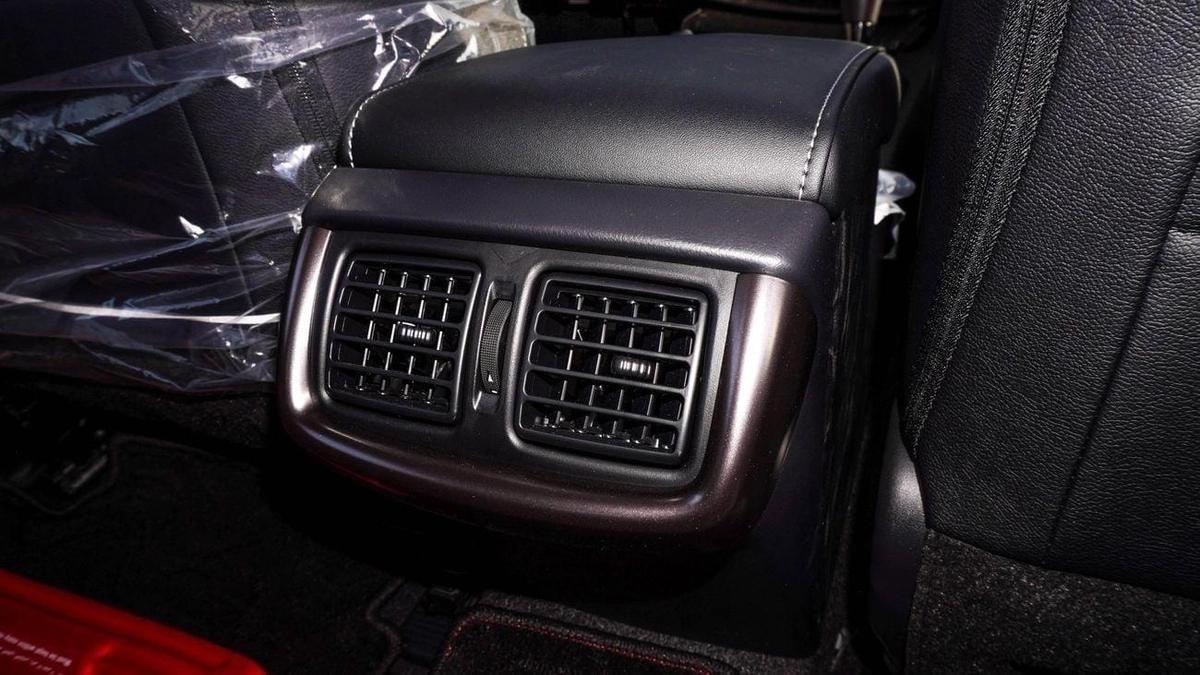 Toyota Hilux GR Sport 4.0L-14-14