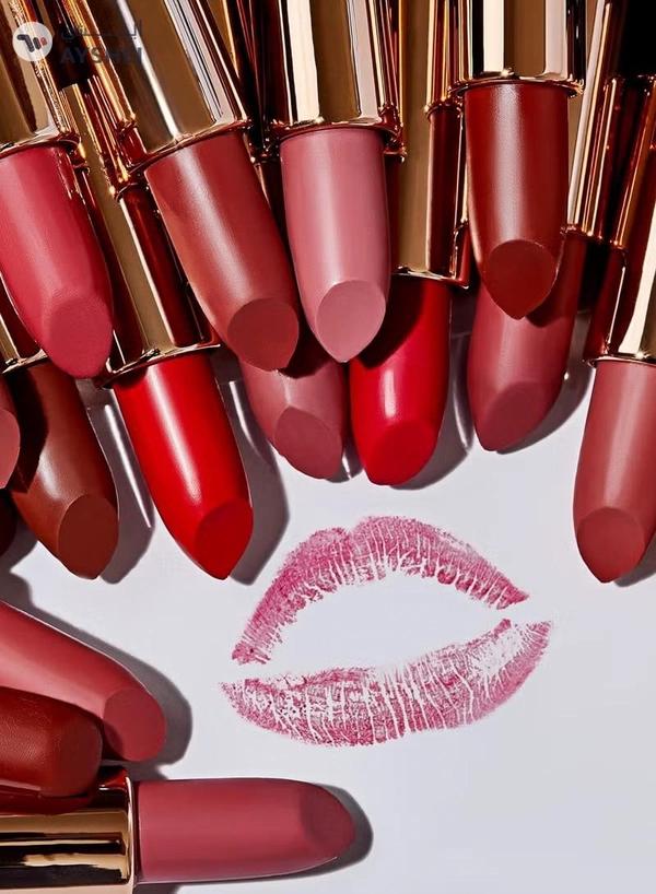 NATASHA MOOR Silk Suede Lipstick: Long-Lasting