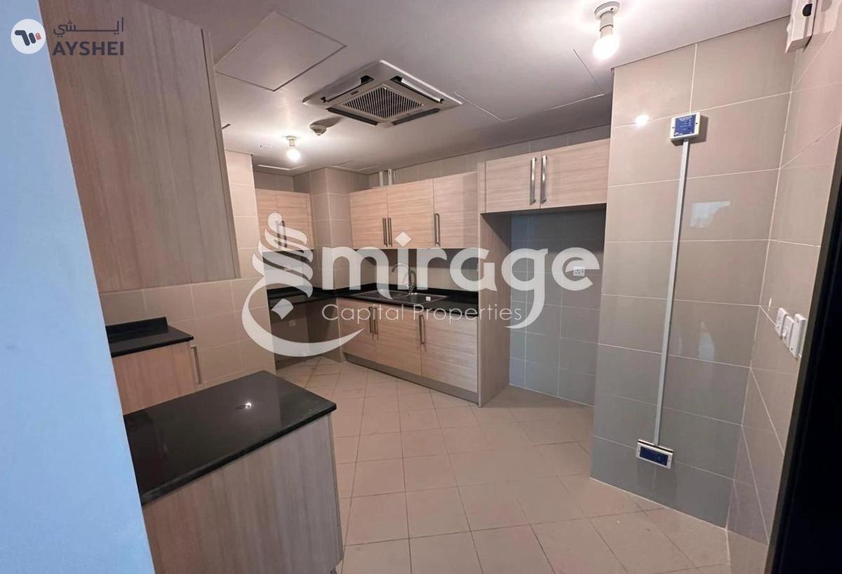 APARTMENT FOR SALE IN RAK TOWER, MARINA SQUARE-10-10