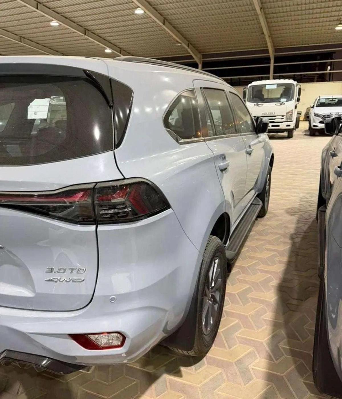 Isuzu MU X NEW ISUZU MU-X 3.0L Turbo Diesel — Full Option | Grey-7-7