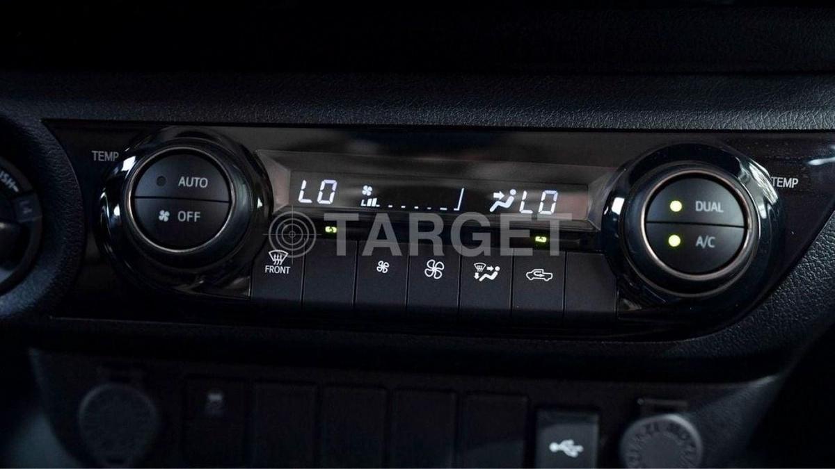 Toyota Hilux Toyota Hilux 2.7L petrol automatic MY 2026-18-18