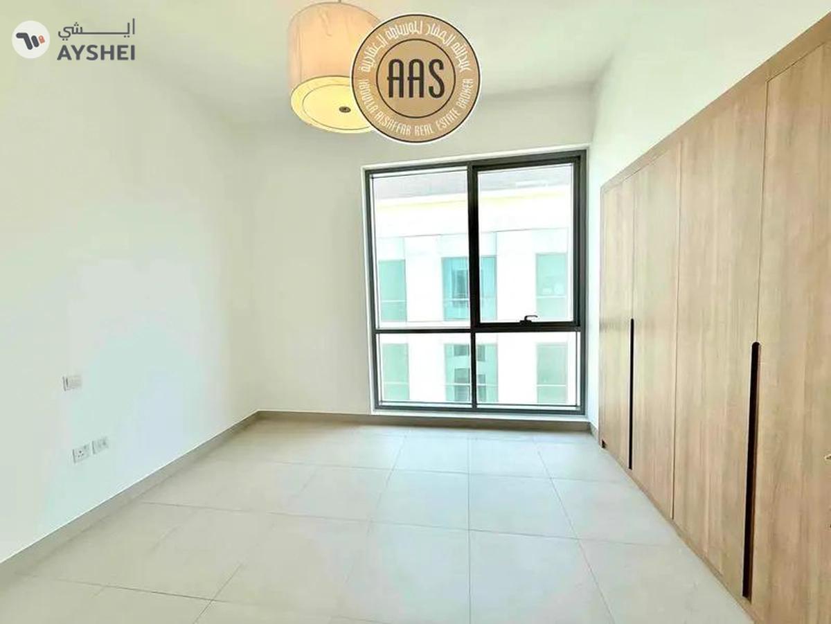 HUGE 3BHK+STORAGE | GYM & POOL | FREE PARKING-8-8