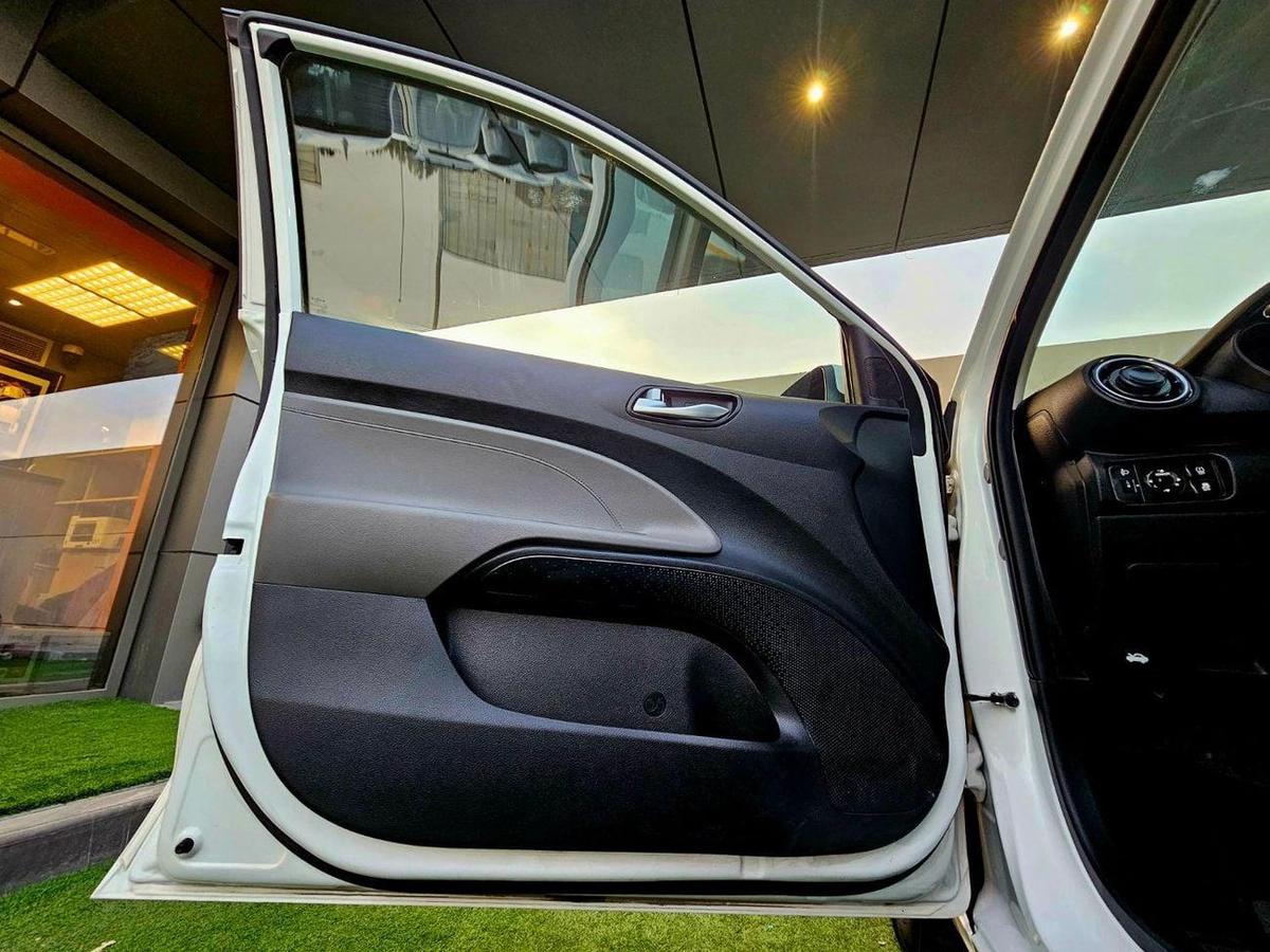 Kia Pegas EX GCC/ LOW MILEAGE/ LADY DRIVEN-8-8