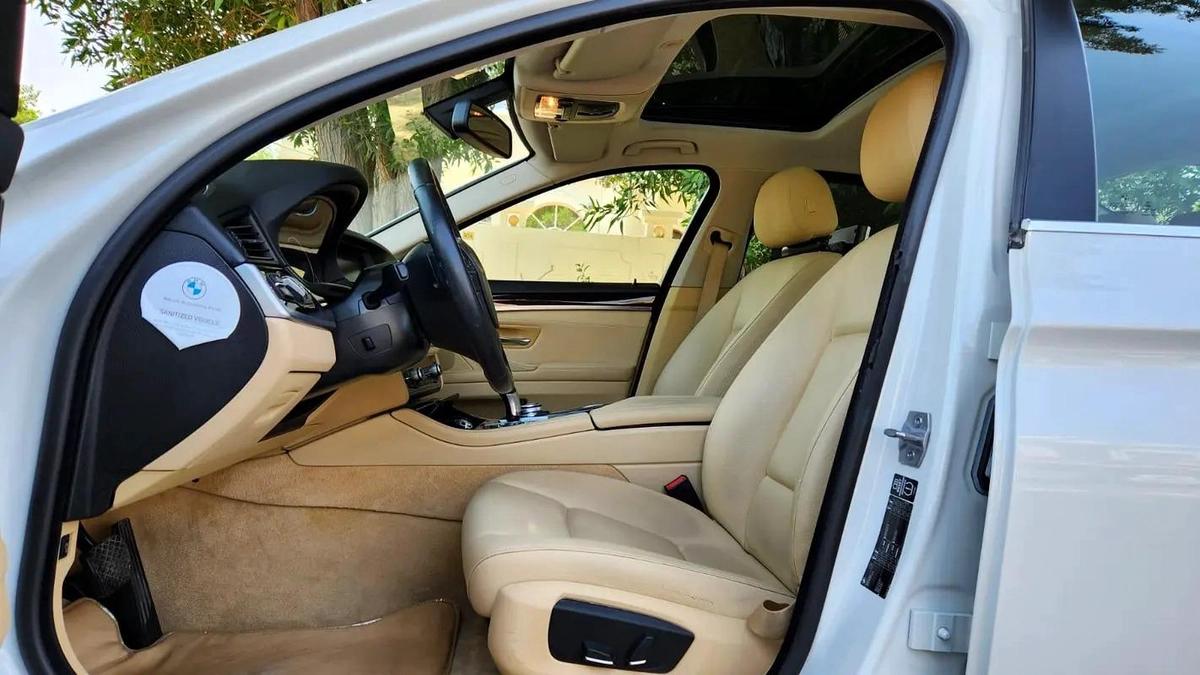 AMAZING CONDITION 2015 BMW 520i EXCLUSIVE || original paint || BMW FULL SERVICE HISTORY-11-11