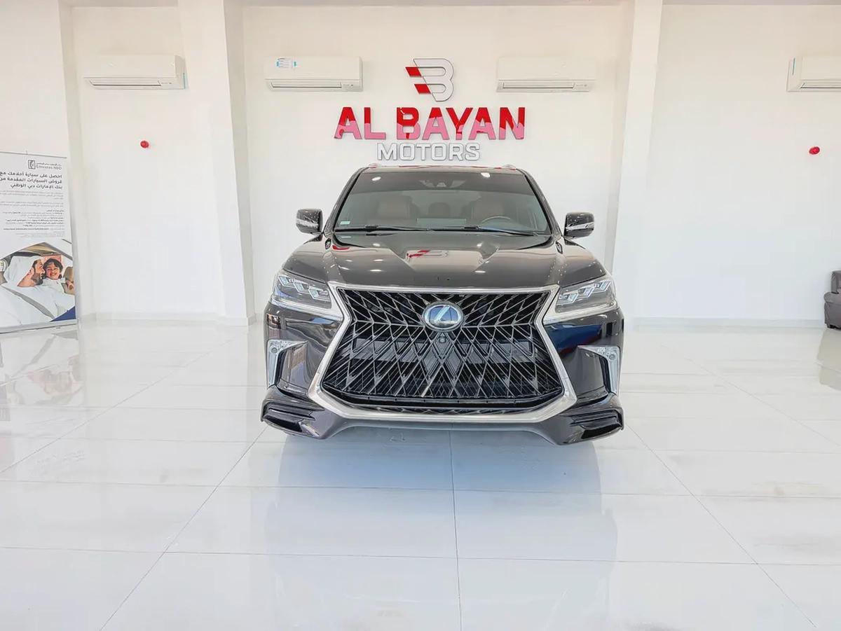 لكزس (LX570) سجنتشر اسود / عنابي خليجي الفطيم LX 570 Signature 2020 - GCC Specs - Pristine Condition-4-4