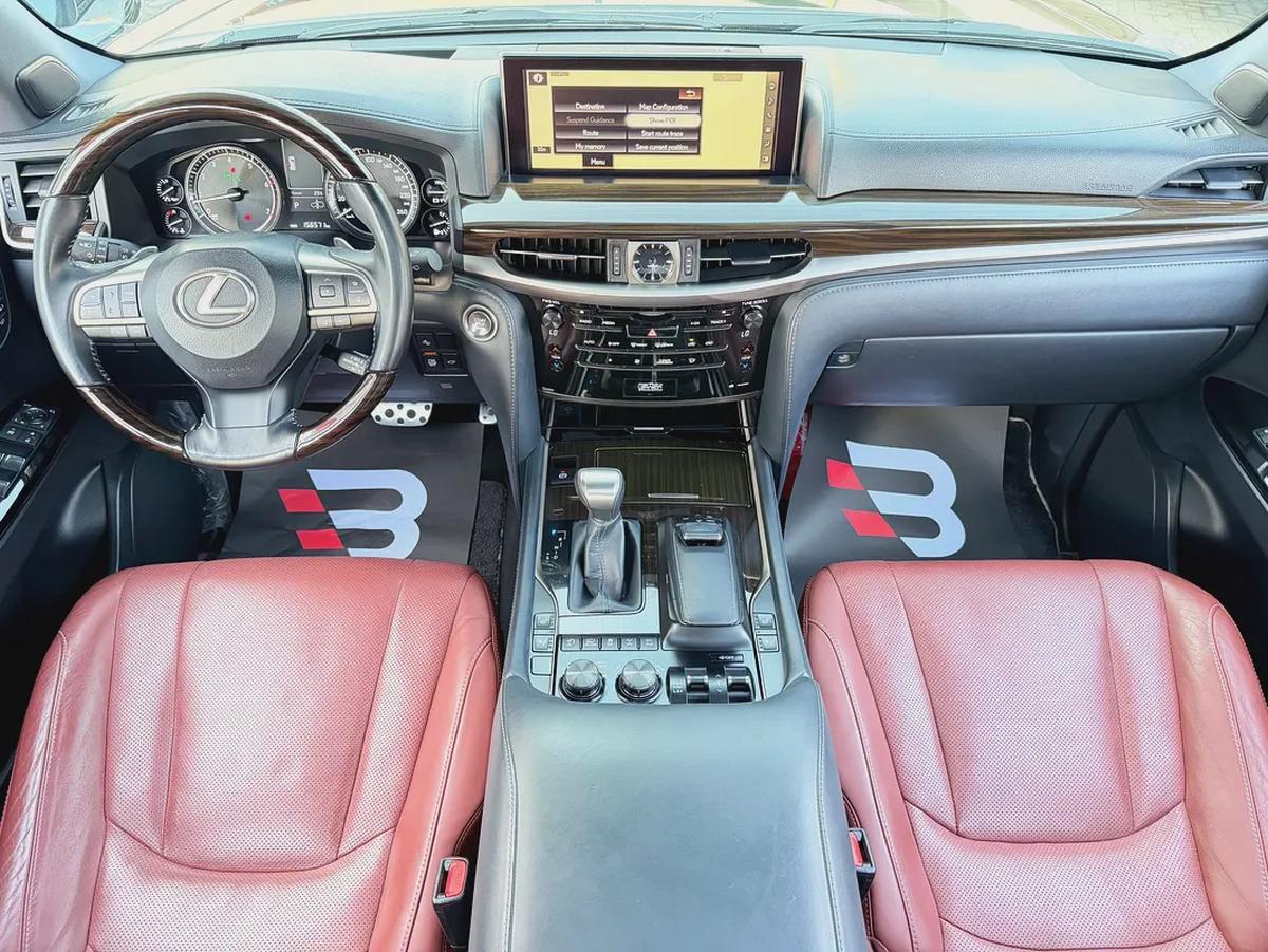 لكزس (LX570) سجنتشر اسود / عنابي خليجي الفطيم LX 570 Signature 2020 - GCC Specs - Pristine Condition-10-10