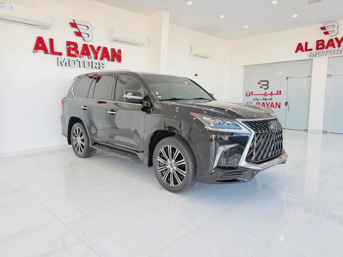 لكزس (LX570) سجنتشر اسود / عنابي خليجي الفطيم LX 570 Signature 2020 - GCC Specs - Pristine Condition-18-18