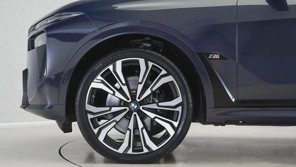 Special Offer | AED 7,353 PM | Special Colour, Full Individual Option | X7 M60i Individual