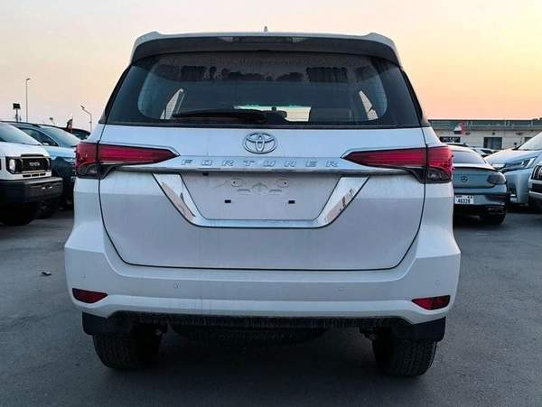 Toyota Fortuner FORTUNER SR5 2.7L AT FULL OPTION PETROL 2024