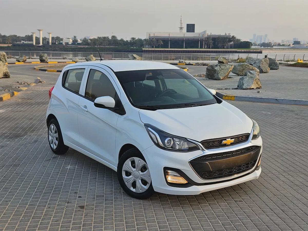 Chevrolet Spark 2020 GCC LOW KM Perfect Family Hatchback In Absolute Premium Condition-4-4