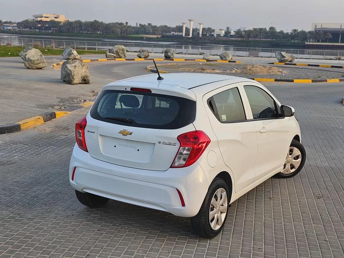 Chevrolet Spark 2020 GCC LOW KM Perfect Family Hatchback In Absolute Premium Condition-12-12