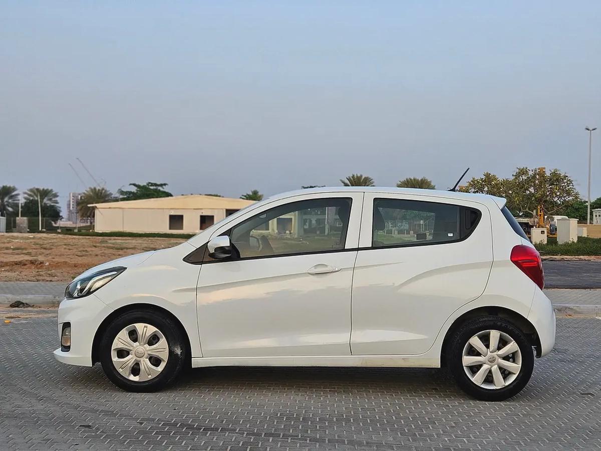 Chevrolet Spark 2020 GCC LOW KM Perfect Family Hatchback In Absolute Premium Condition-16-16