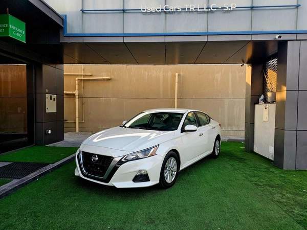 Nissan Altima S GCC/ 2.5L V4/ LOW MILEAGE/ IMMACULATE CONDITION
