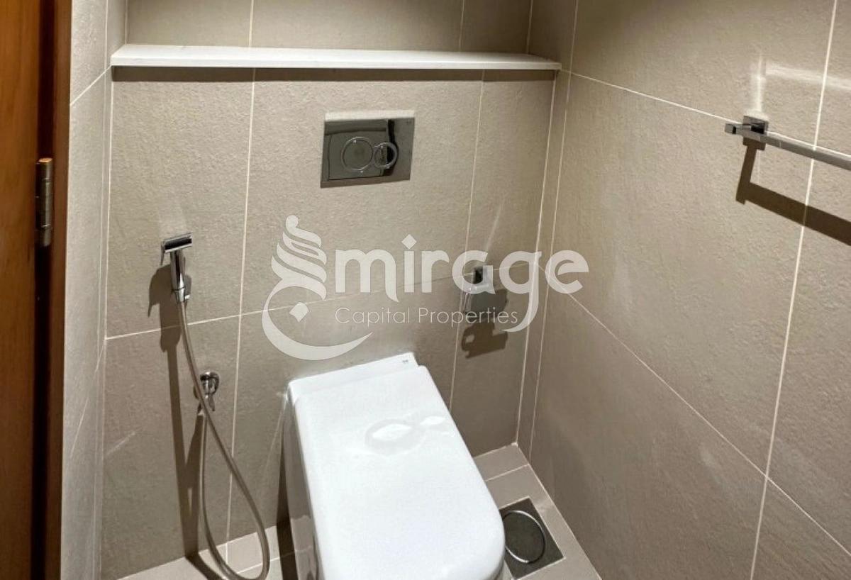 Stunning 2BHK | Great Location | Modern Layout-21-21