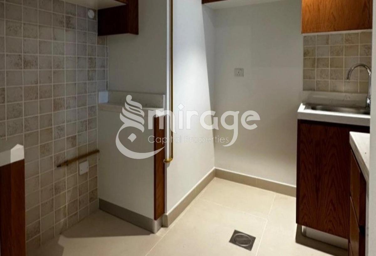 Stunning 2BHK | Great Location | Modern Layout-6-6