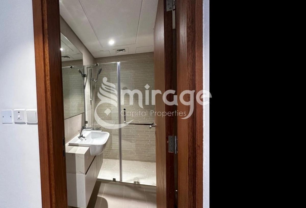 Stunning 2BHK | Great Location | Modern Layout-3-3