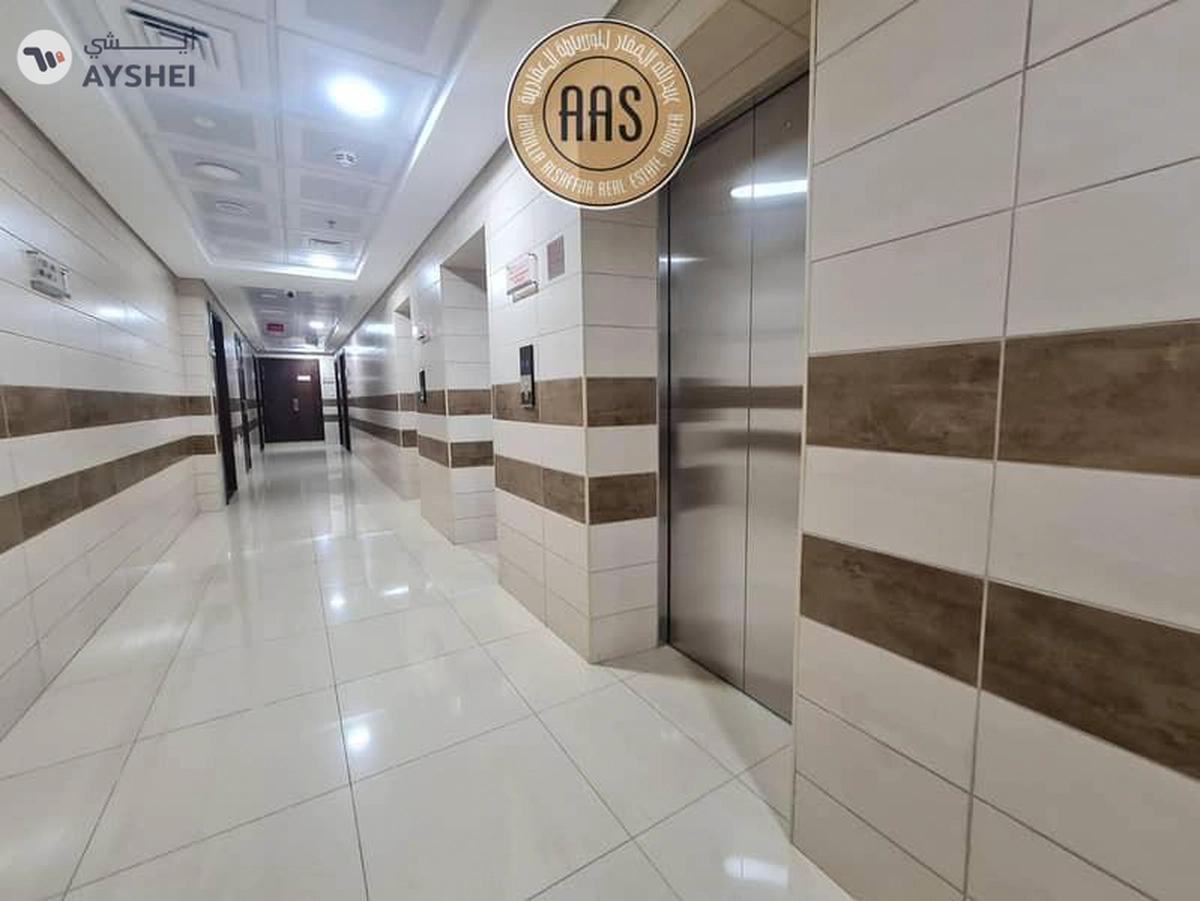 Like A Brand New Building 2Bhk 70k With Full Family Building-12-12