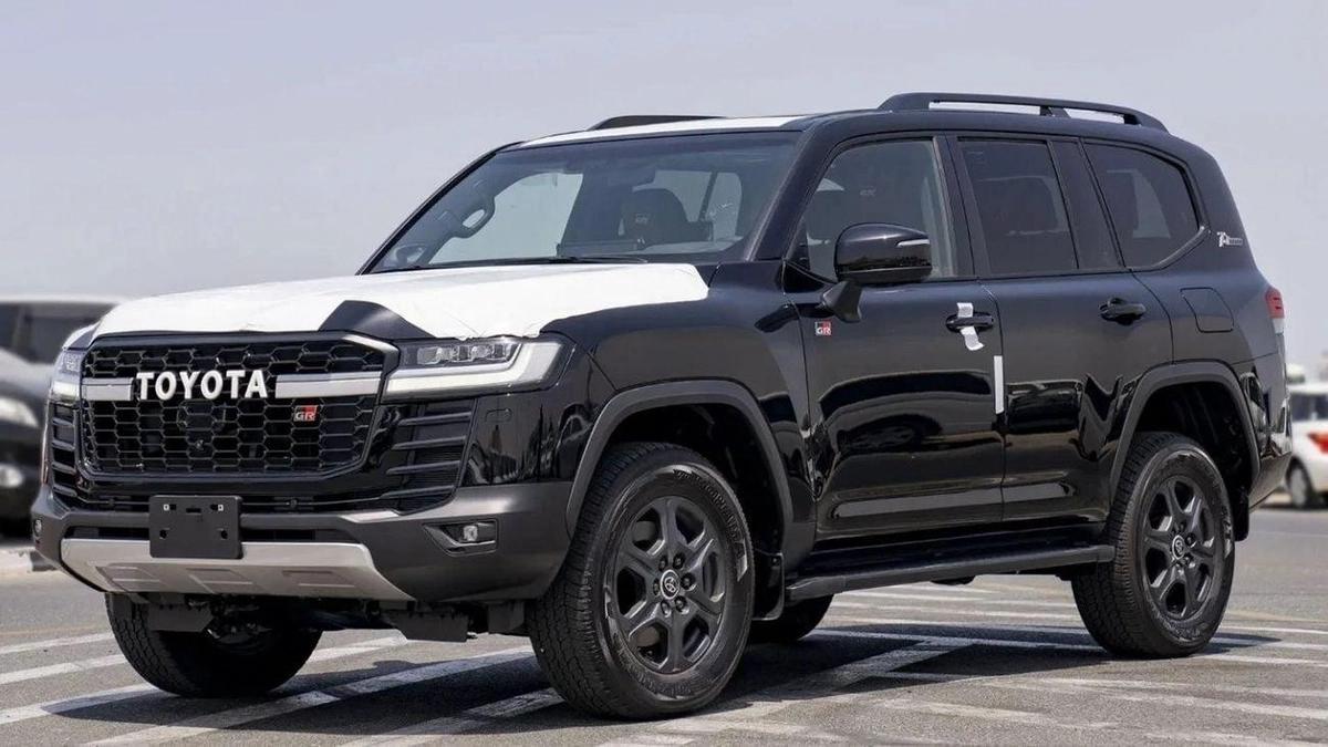 Toyota Land Cruiser GR-S TOYOTA LAND CRUISER LC300 GR SPORT 3.3 DIESEL 2023-0-0
