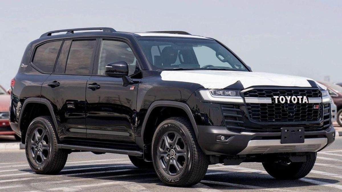 Toyota Land Cruiser GR-S TOYOTA LAND CRUISER LC300 GR SPORT 3.3 DIESEL 2023-1-1