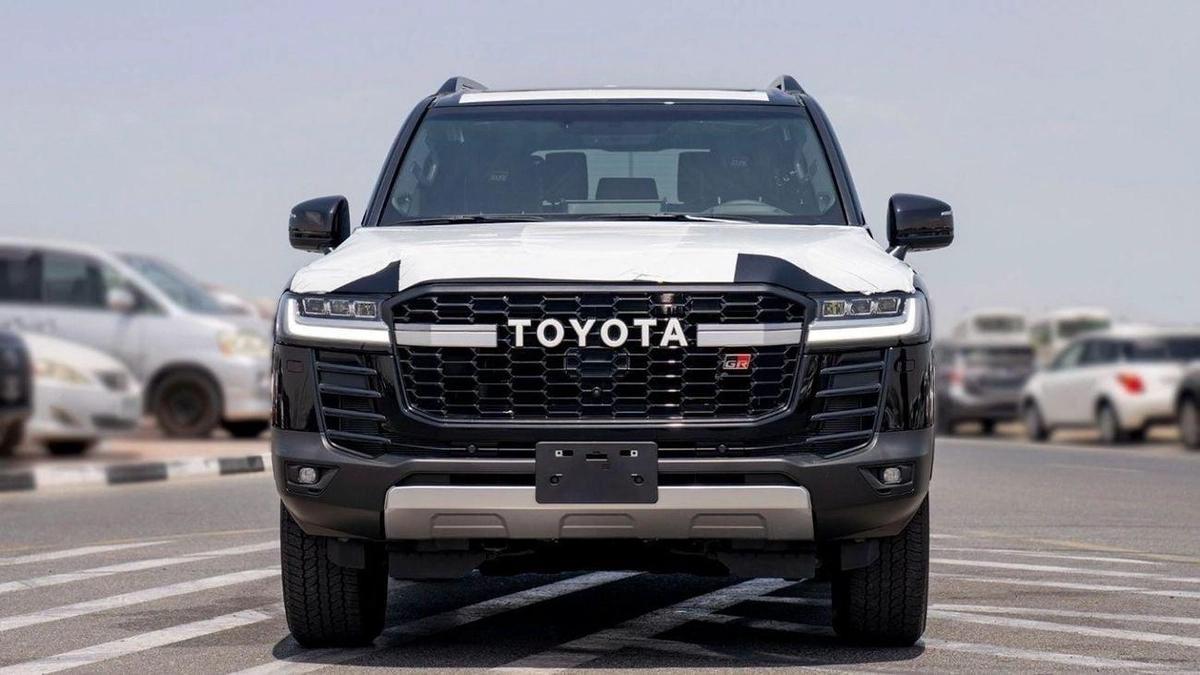 Toyota Land Cruiser GR-S TOYOTA LAND CRUISER LC300 GR SPORT 3.3 DIESEL 2023-2-2