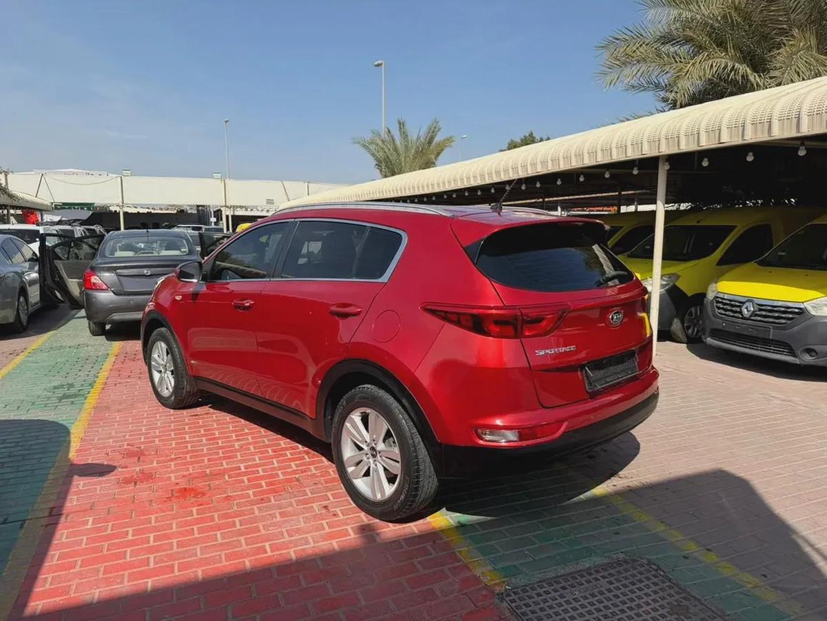 Kia Sportage 2018 GCC Specs - Well Maintained km is not original-2-2
