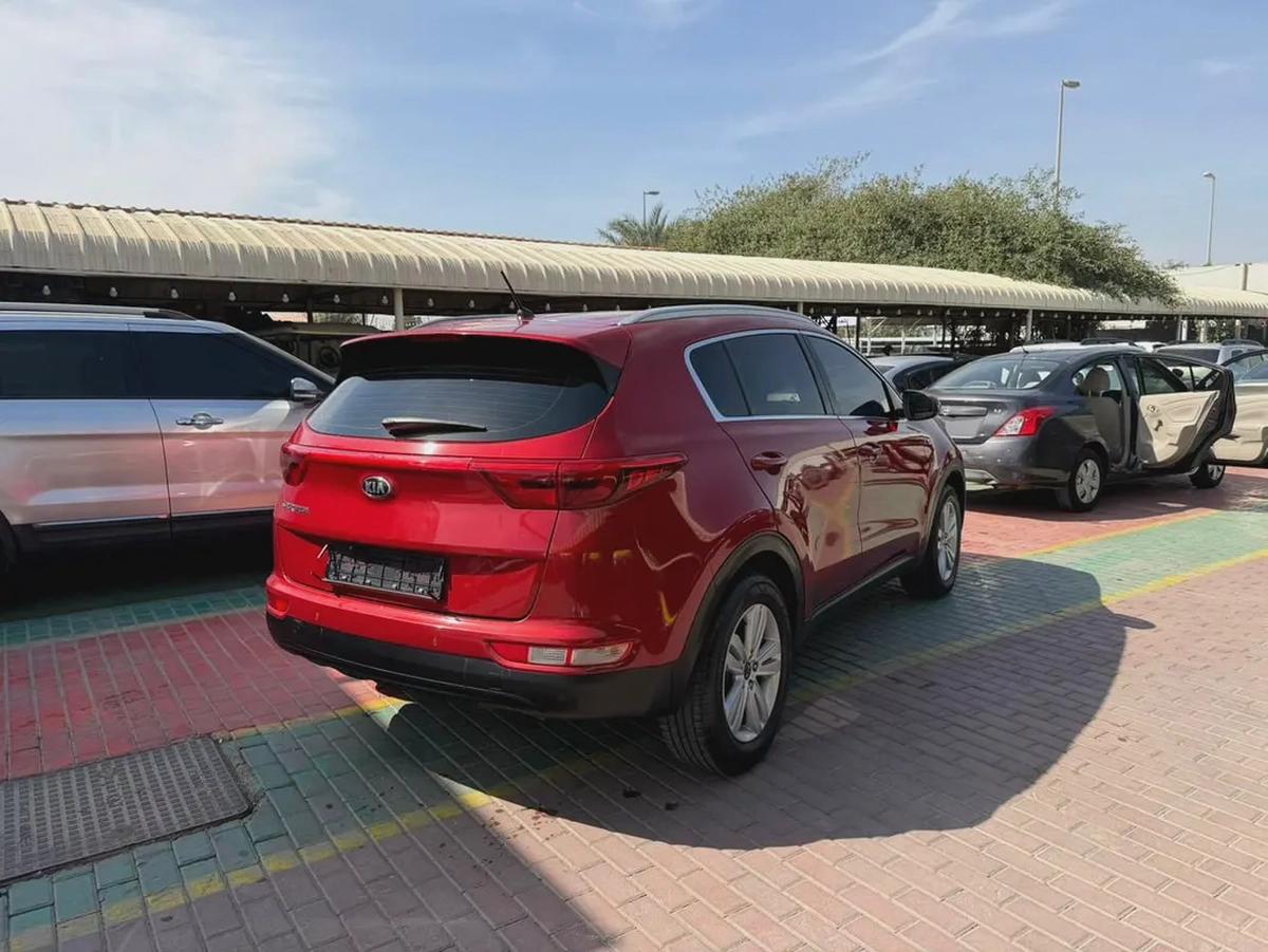 Kia Sportage 2018 GCC Specs - Well Maintained km is not original-3-3