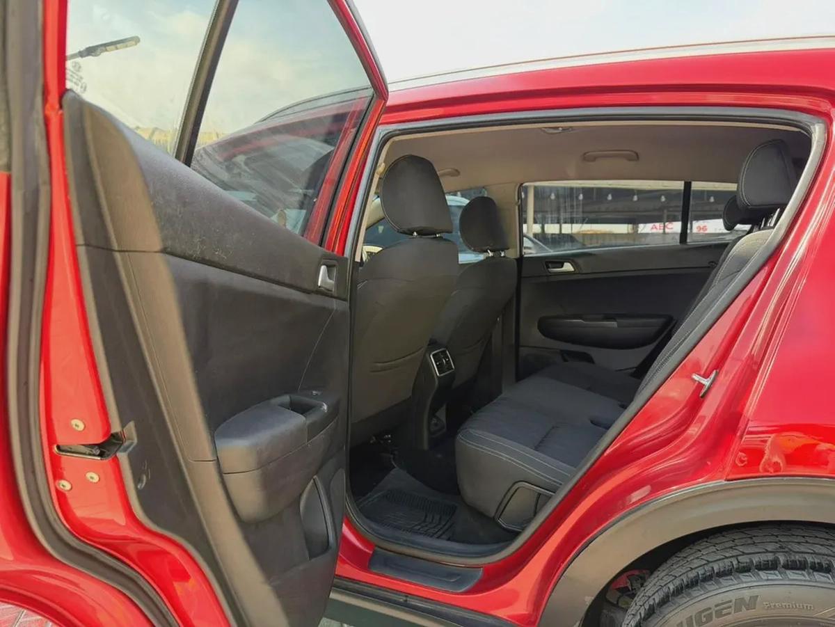 Kia Sportage 2018 GCC Specs - Well Maintained km is not original-8-8