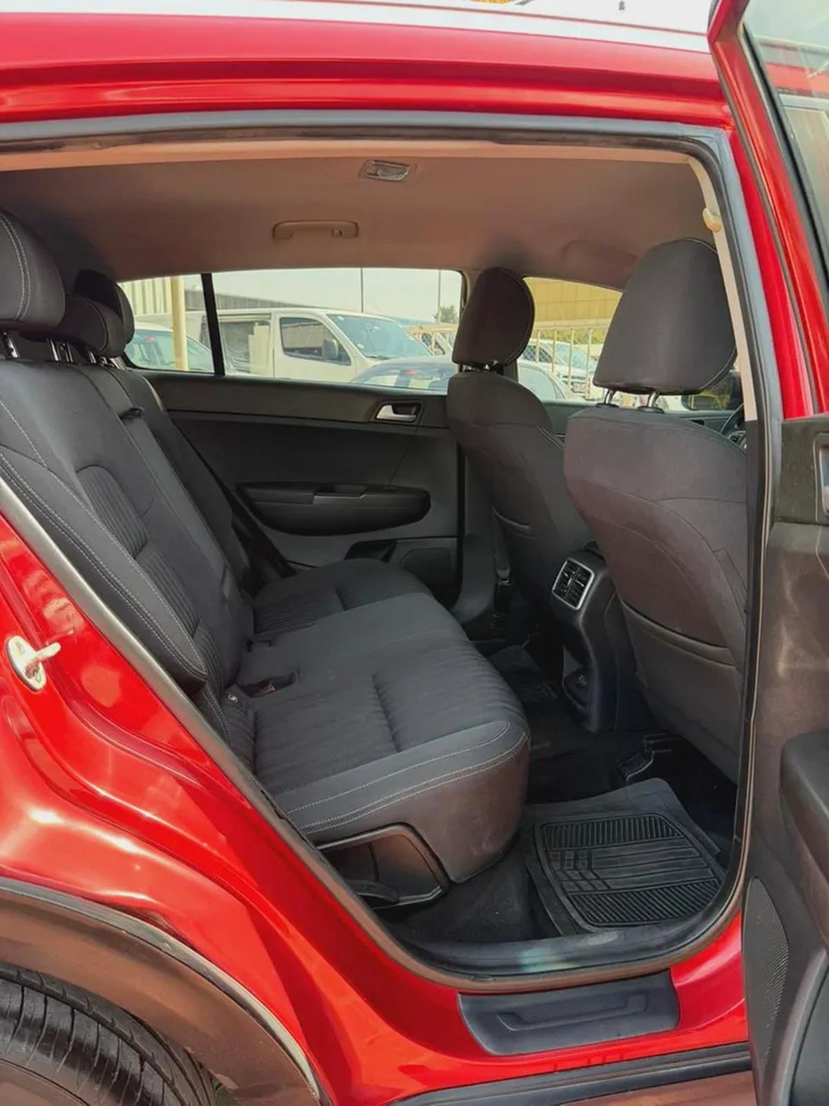 Kia Sportage 2018 GCC Specs - Well Maintained km is not original-9-9