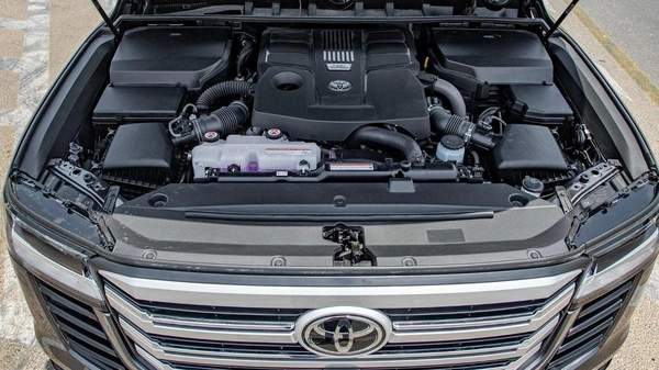 Toyota Land Cruiser (LHD) Toyota Land Cruiser GXR 3.5P AT MY2025 – Grey