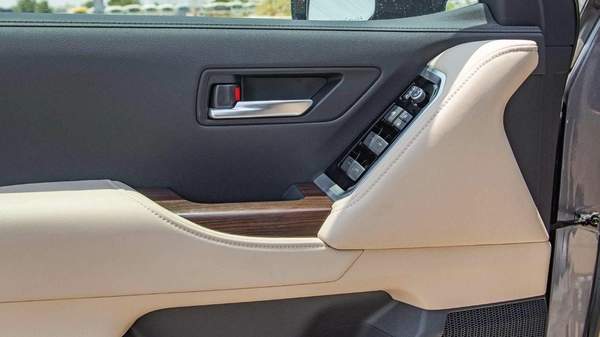 Toyota Land Cruiser (LHD) Toyota Land Cruiser GXR 3.5P AT MY2025 – Grey